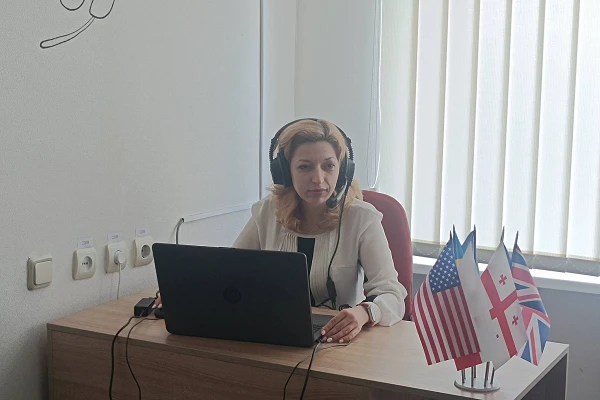 Під час зустрічі студенти працювали у мінігрупах у лінгафонному кабінеті, обговорюючи тему здорового способу життя, корисних звичок та щоденного балансу між навчанням і відпочинком.